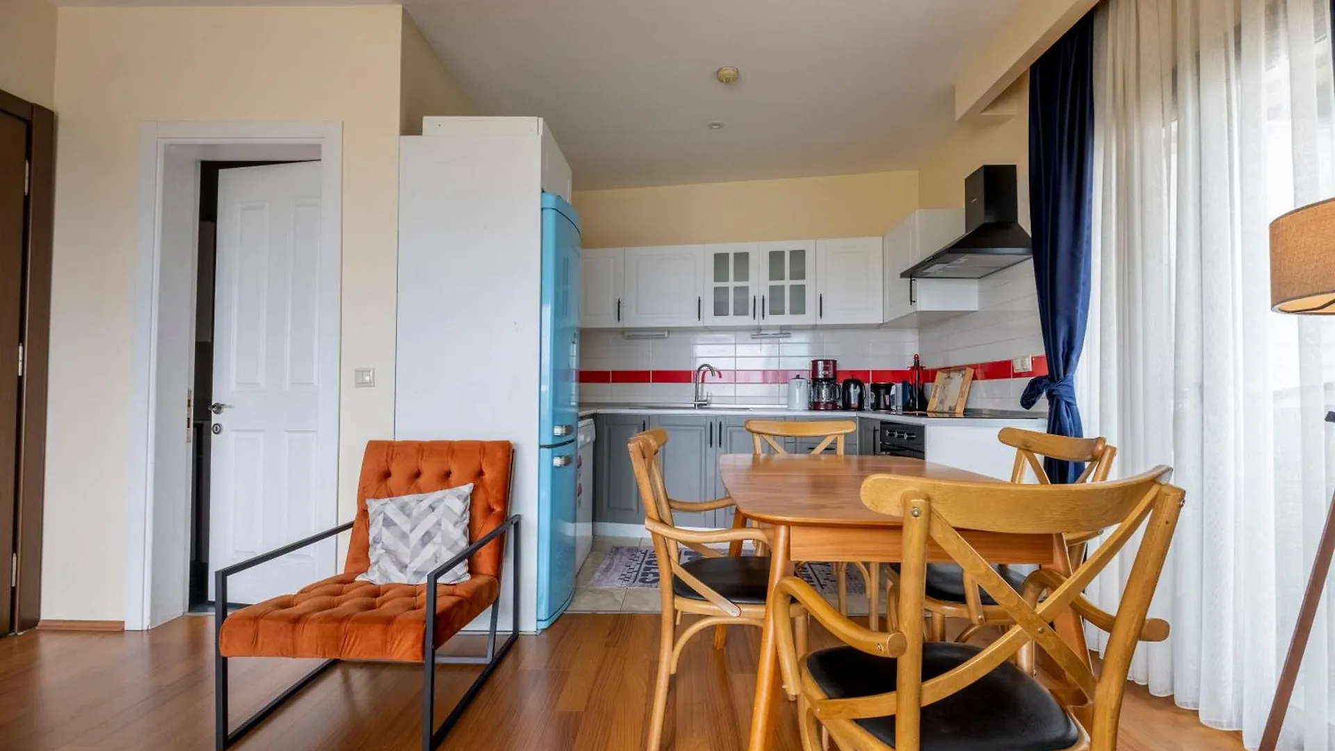 Bosphorus View - Central Location - 3 Bedrooms - 2 Bathrooms اسطنبول