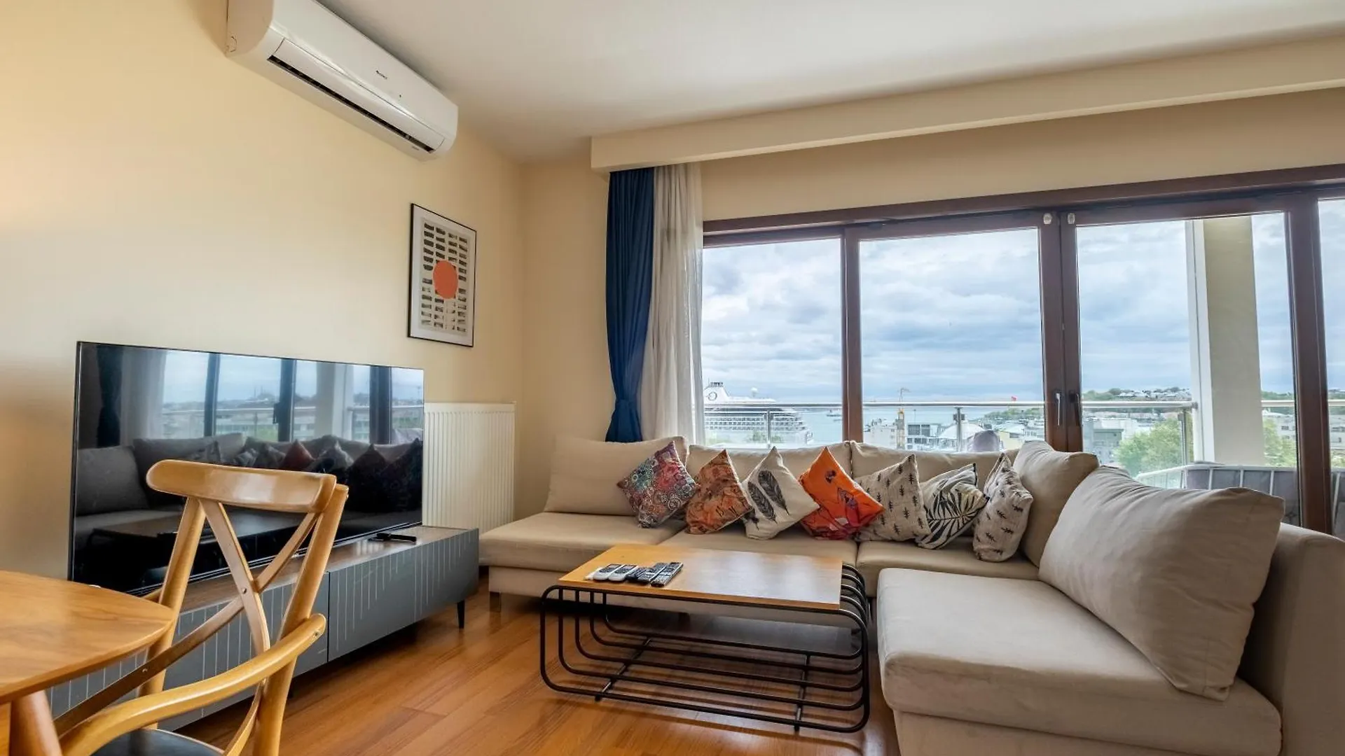 شقة Bosphorus View - Central Location - 3 Bedrooms - 2 Bathrooms اسطنبول تركيا