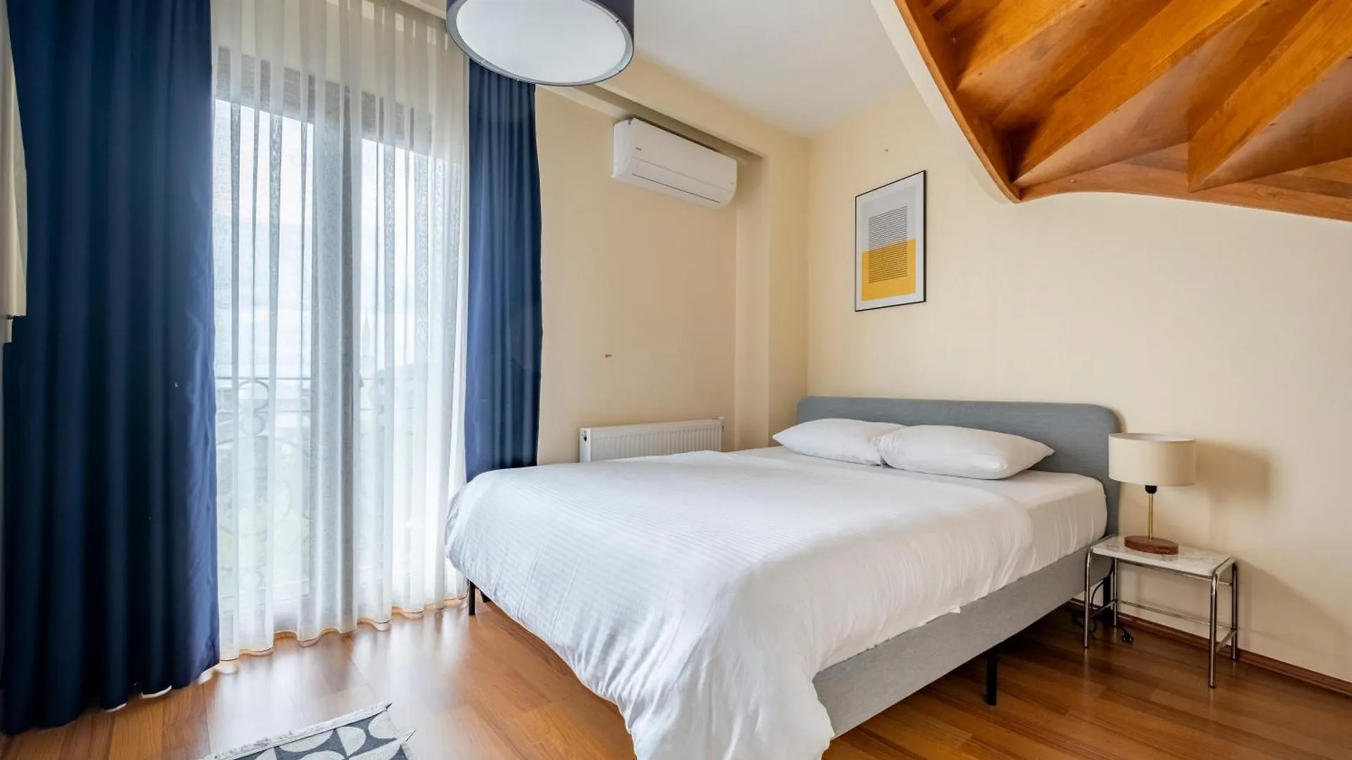 Bosphorus View - Central Location - 3 Bedrooms - 2 Bathrooms اسطنبول تركيا